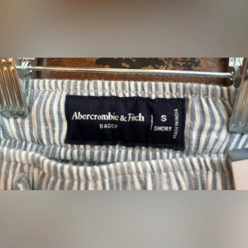 A&F NWT Men’s Small Drawstring Blue & White Stripes Baggy Pants